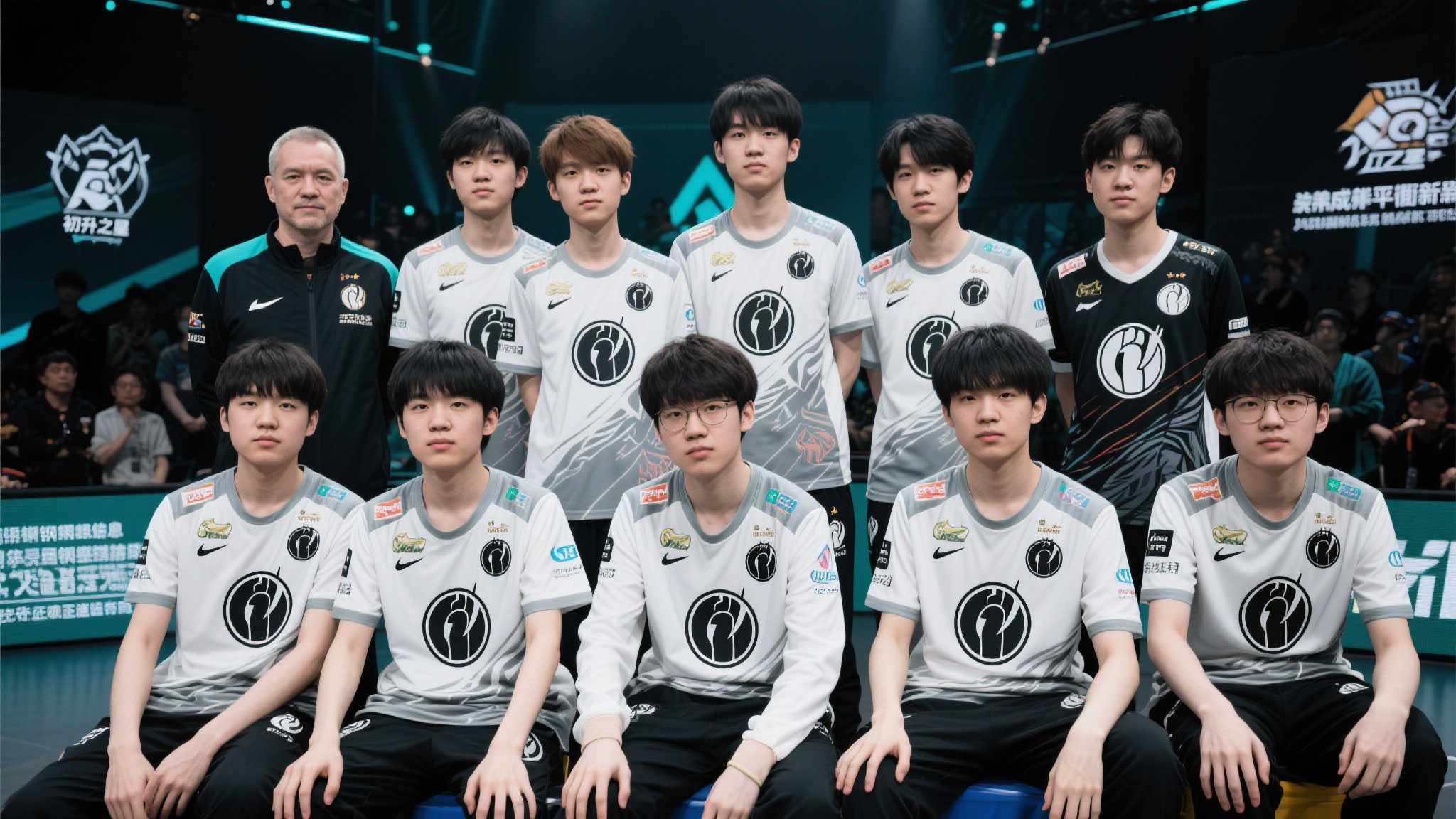 中国女排斗志昂扬,虽败意大利但充满希望 中国女排斗志昂扬,虽败意大利但充满希望